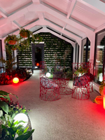 Вертикальное озеленение живыми растениями. В проекте использовалось оборудование "Hydro Falls"