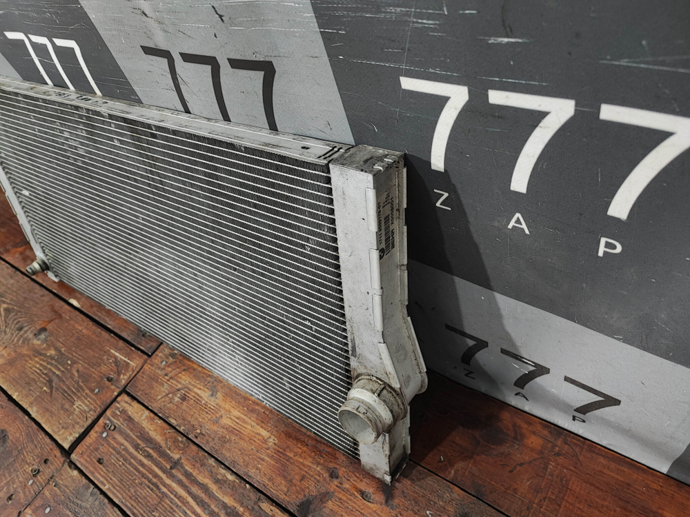 Радиатор двигателя BMW 5-Series (F10) 09-16 Б/У Оригинал 17118509176