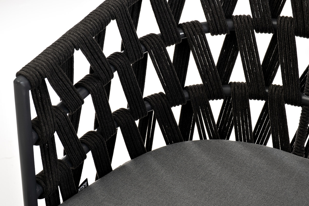 "Диего" стул плетеный из роупа, основание дуб, каркас из стали темно-серый (RAL7024) муар, роуп темно-серый круглый, ткань темно-серая 027