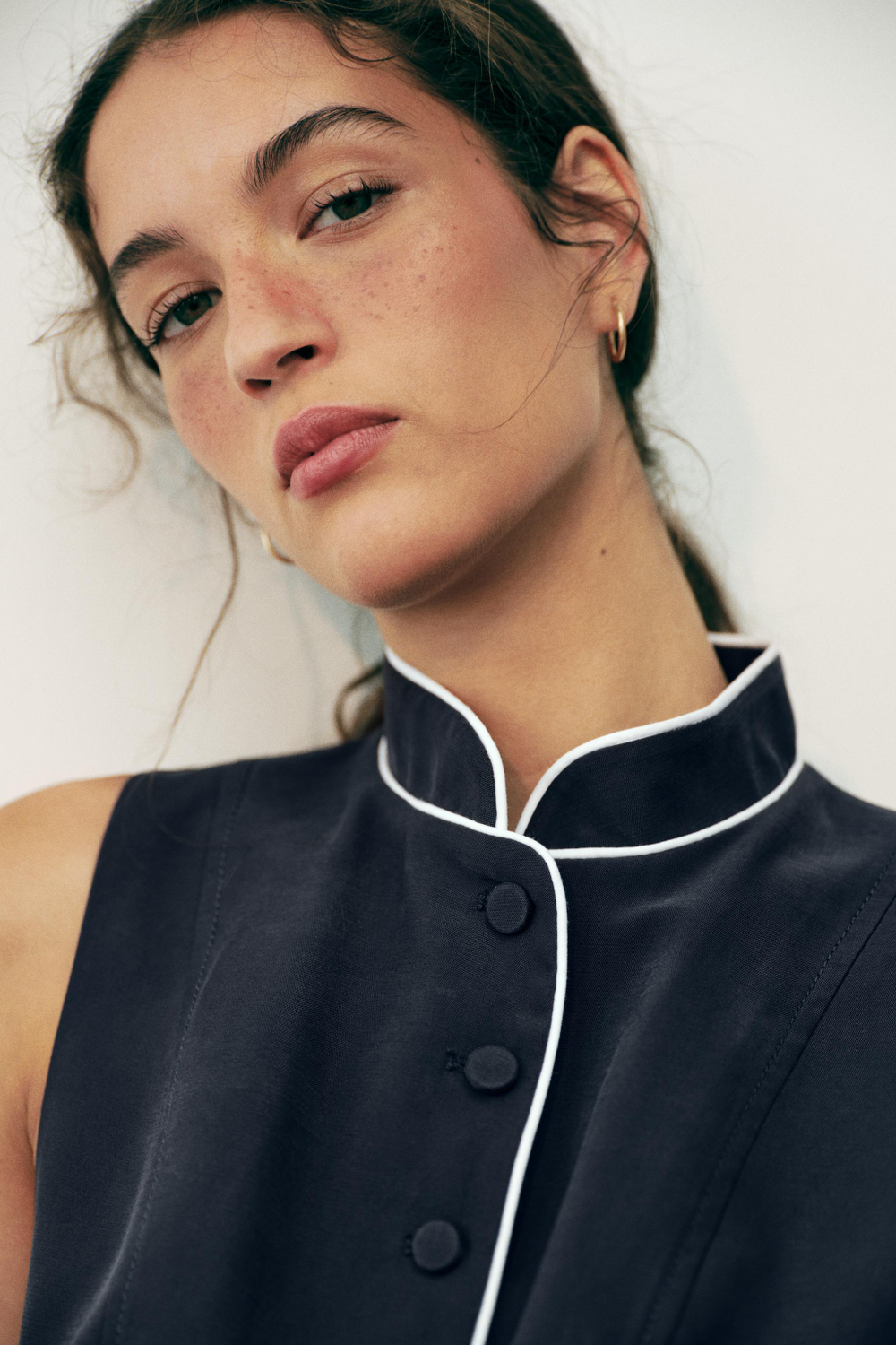 ZARA ЖИЛЕТ С КОНТРАСТНОЙ ОТДЕЛКОЙ, МОРСКОЙ СИНИЙ