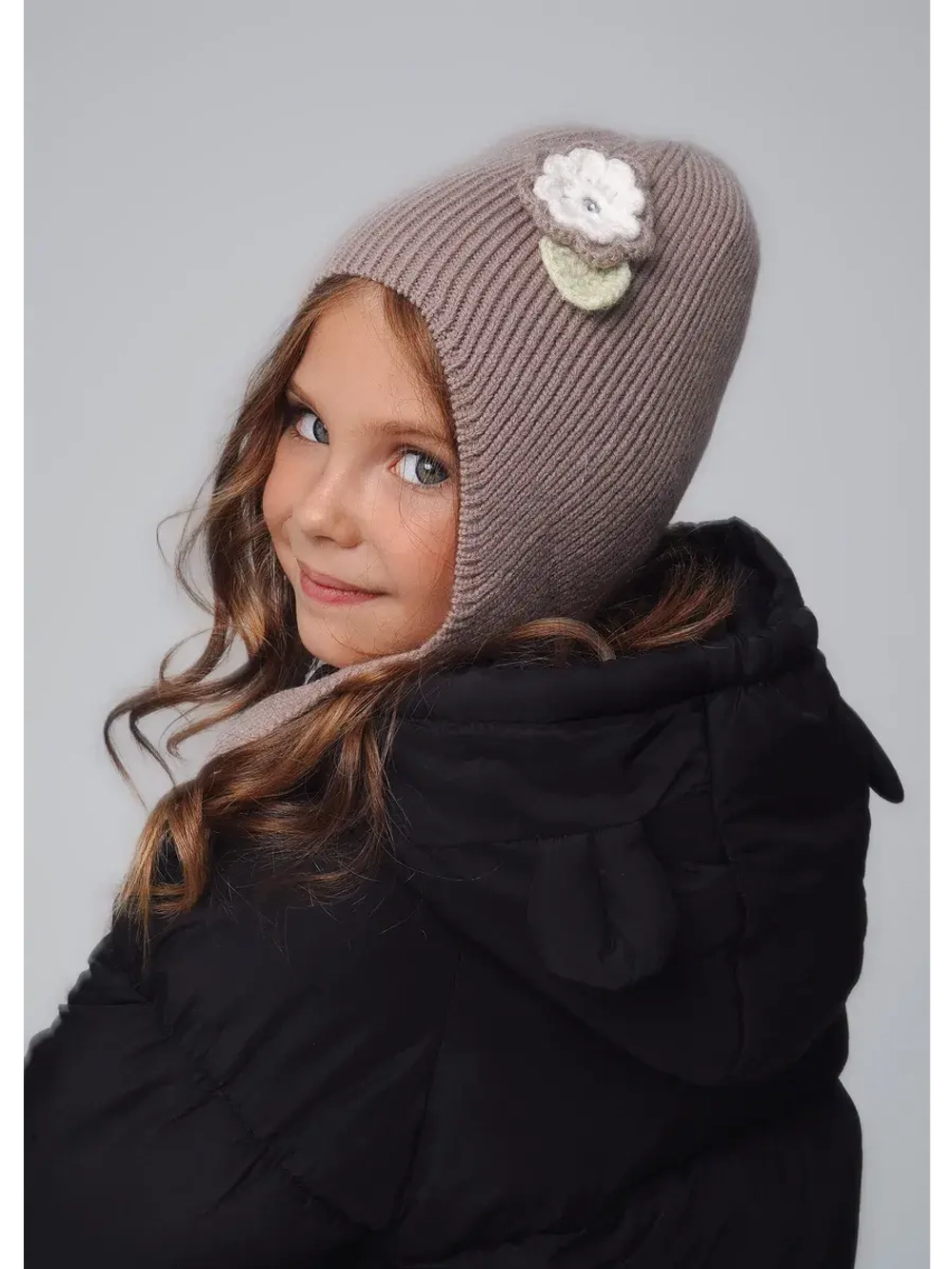 Шапка-чепчик для девочек на осень