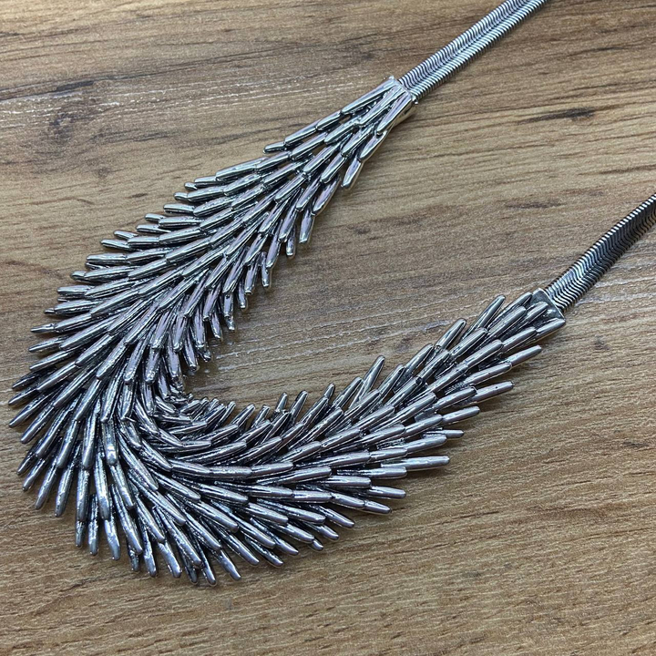 Колье Дикобраз на цепочке металл серебристый