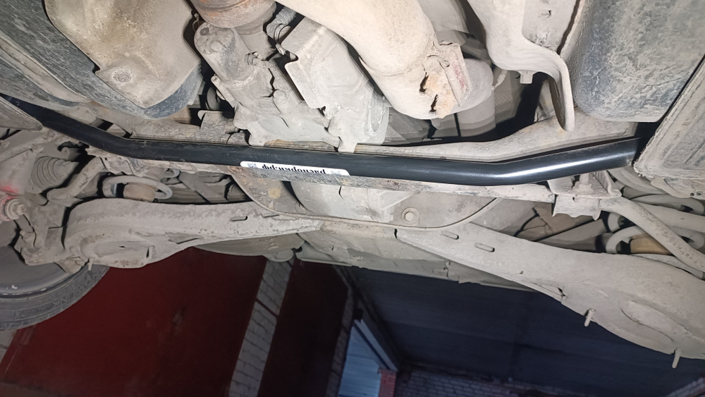 Усилитель заднего подрамника (спереди) полный привод Volvo S80 2 и Volvo XC70 3 (ПОД ЗАКАЗ)