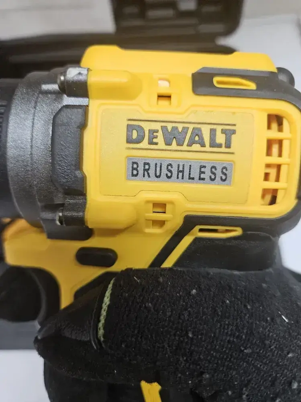 Дрель-шуруповерт, 21 В, 75 Нм, 2 АКБ