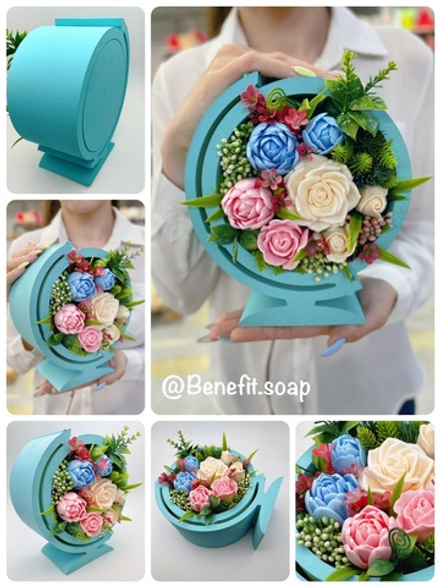 Букет «Глобус бирюза, медиум»