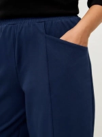 Брюки бананы трикотажные с декоративными швами