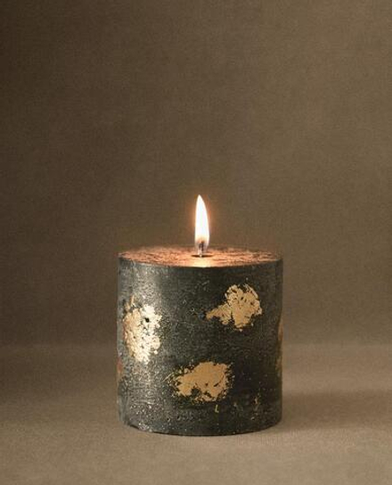 ZARA HOME МАЛЕНЬКАЯ АРОМАТИЧЕСКАЯ СВЕЧА WINTER CYPRESS ЦИЛИНДРИЧЕСКОЙ ФОРМЫ
