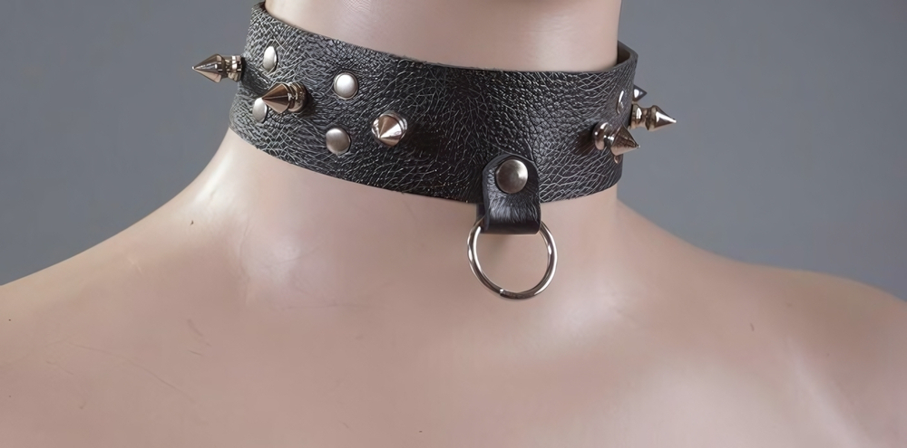 Ошейник декоративный шипами без подкладки (Цвет: черный)