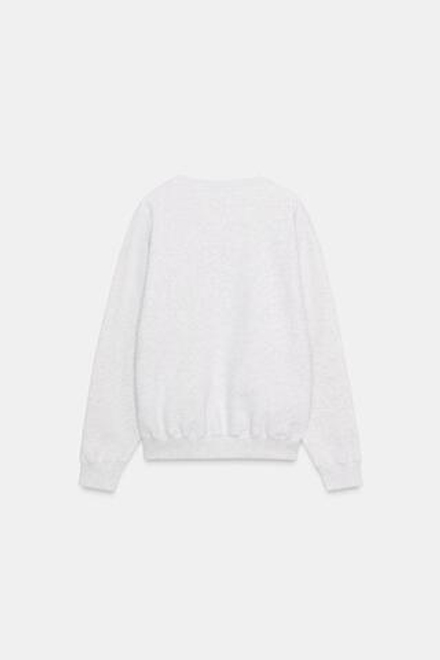 ZARA ТОЛСТОВКА С НОВОГОДНЕЙ НАДПИСЬЮ, СЕРЫЙ МЕЛАНЖ