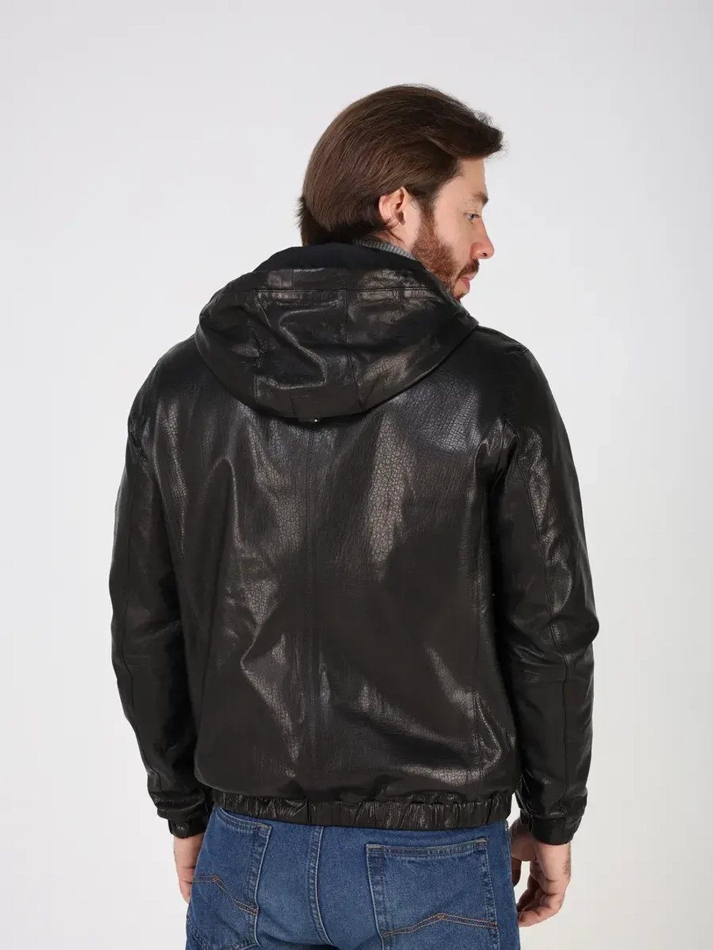 Кожаная куртка демисезонная с капюшоном