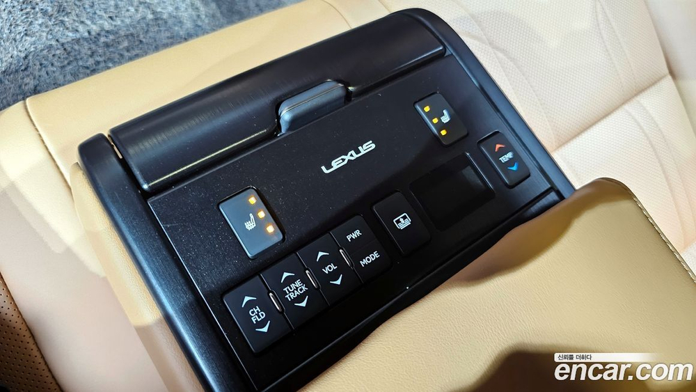 Lexus ES300h 7 Generation Luxury Plus (08.2020)