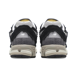 Кроссовки New Balance 2002R "Protection Pack - Black Grey" M2002RDJ