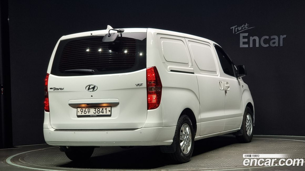 Hyundai The New Grand Starex Van 3-х местный (02.2021)