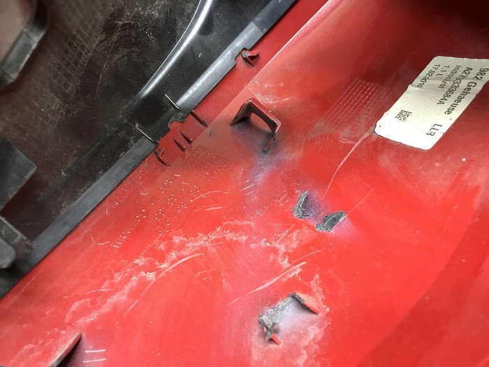 Крышка зеркала правая Porsche Cayman 982 (16-нв)