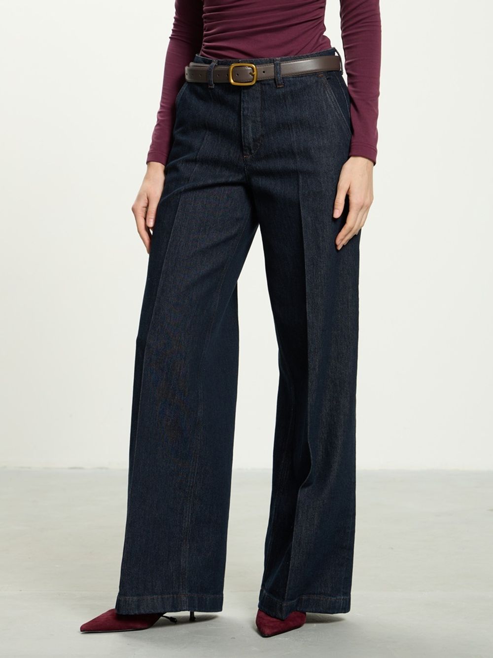 Джинсы синие со стрелкой