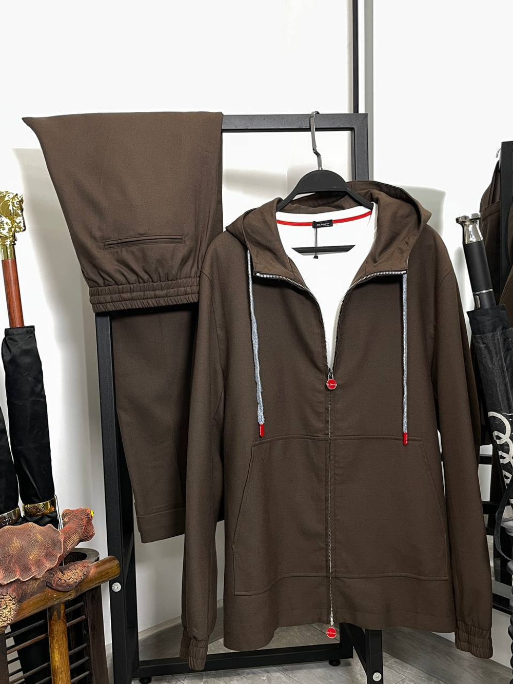 Костюм Kiton