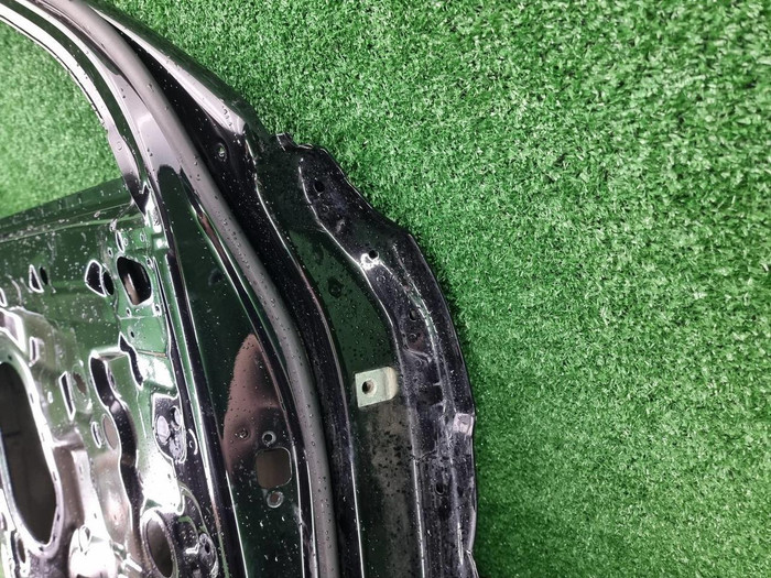 Дверь передняя левая Bentley Bentayga (2015-н.в.)