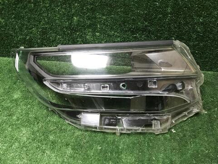 Стекло фары правое Toyota Alphard 3 (2017-2023)