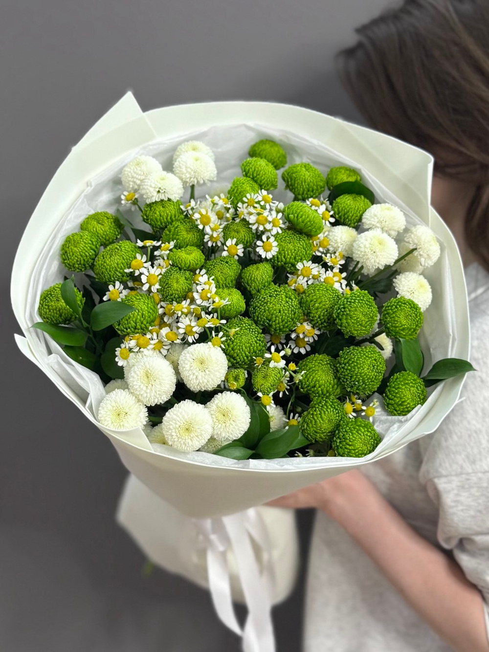 Букет из 7 кустовых хризантем и ромашек