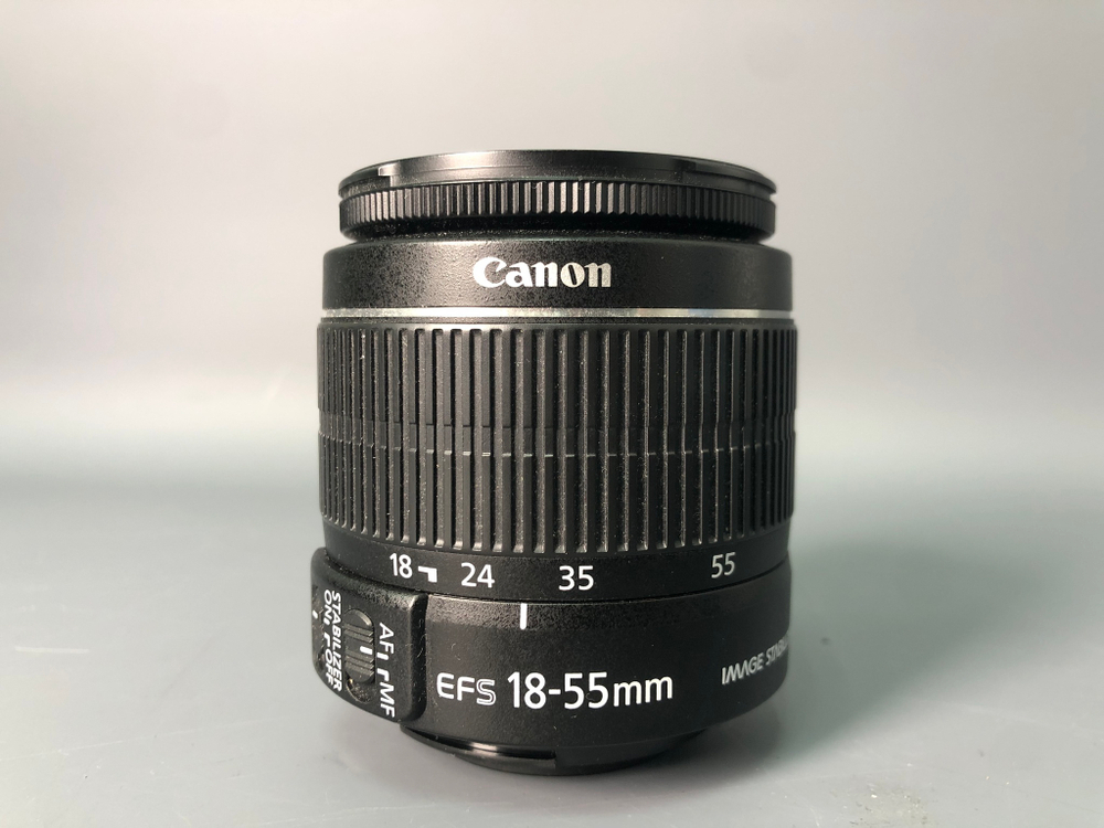 Canon 1100D Kit 18-55mm, 5140 кадров, есть царапины.