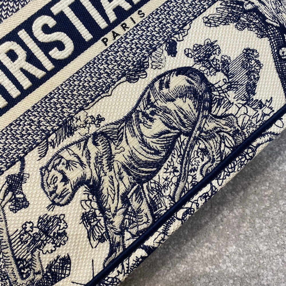 Christian Dior Book Tote 36 cm