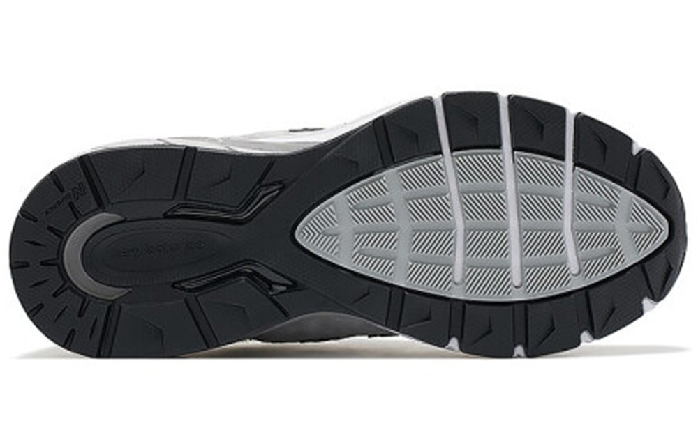Кроссовки New Balance Nb 990 V5 (Женская размерная сетка)