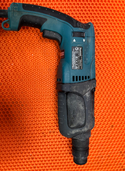 Перфоратор Makita HR2470