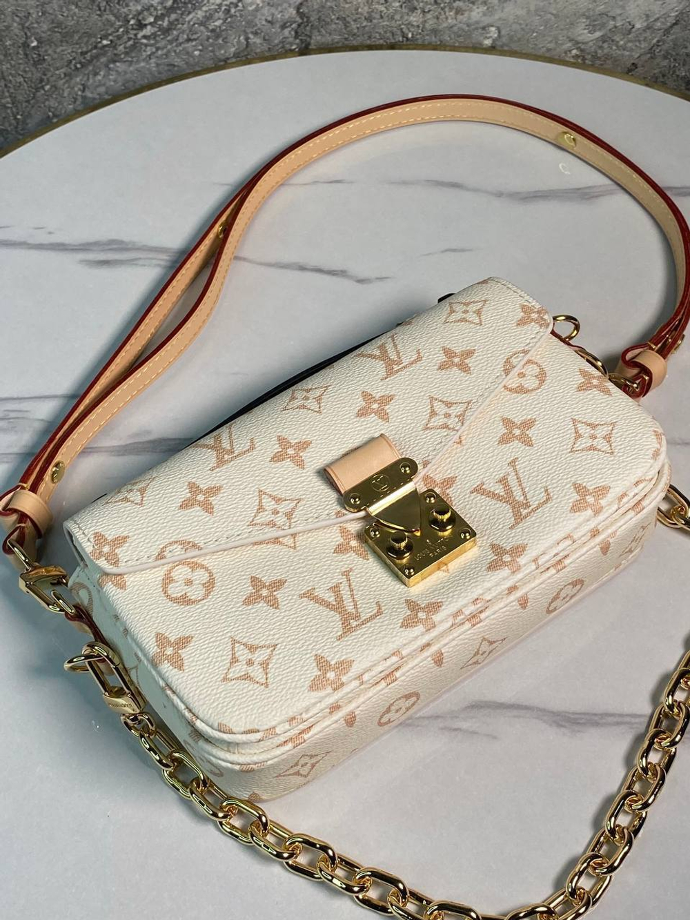 Сумка Louis Vuitton
