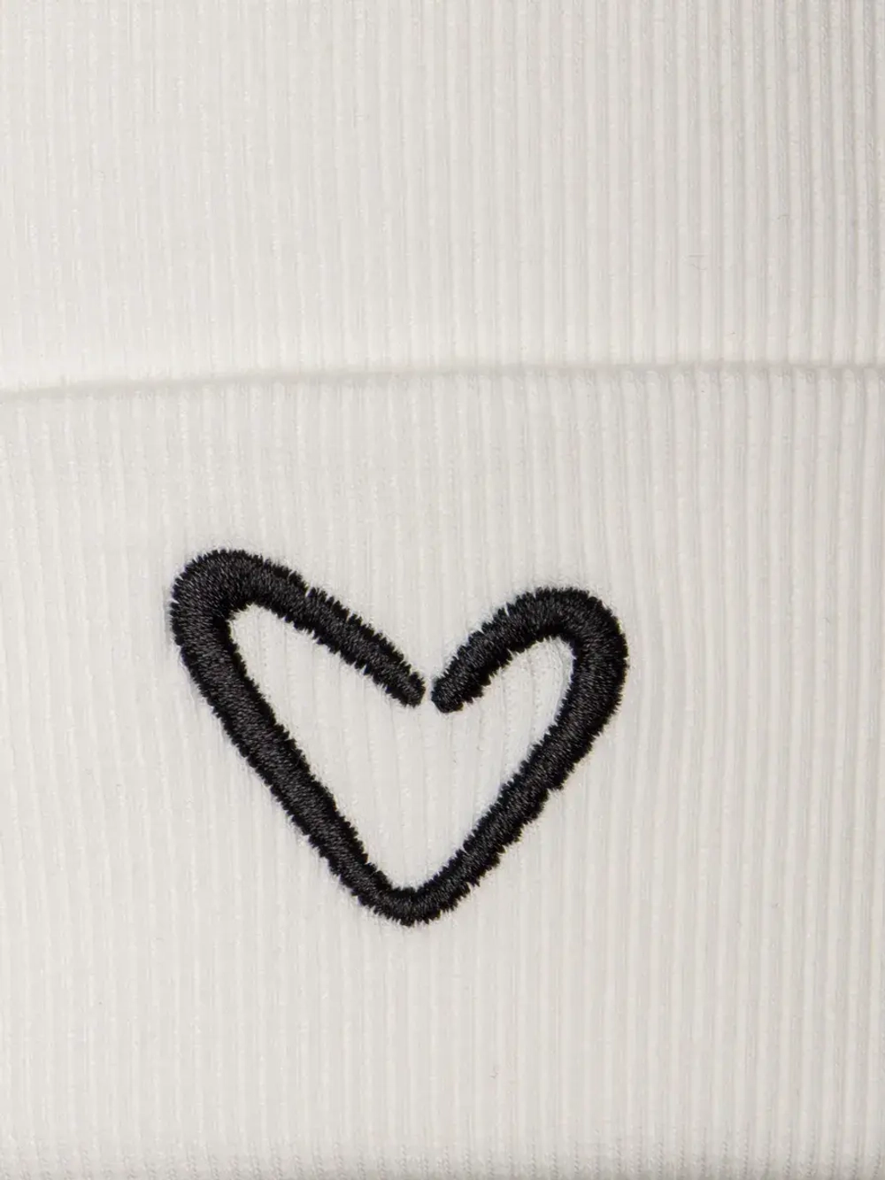 Шапка для девочки на осень