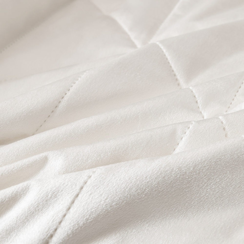 Велюровое покрывало в клетку с наволочками OVL032