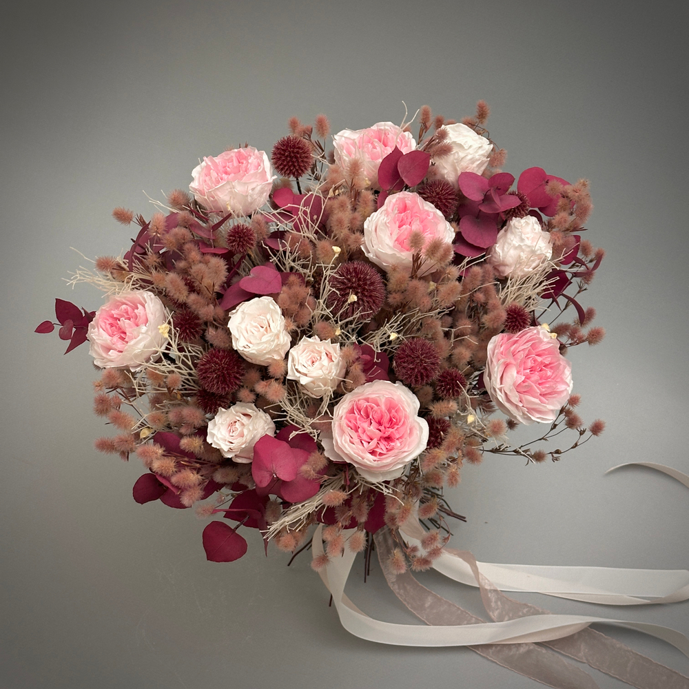 «Рубиновый джем» - букет из стабилизированных цветов