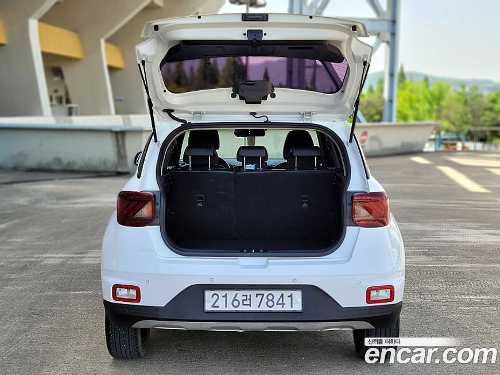 Hyundai Venue 1.6 Modern (03.2020)