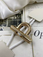 Застежка клевант белая с золотистыми металлическими элементами