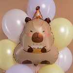 Фольгированный шар-фигура «Капибара с тортиком», 69 см