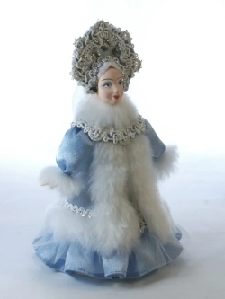 Кукла фарфоровая Снегурочка