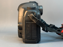 Canon 5D Mark II Body 240392 Кадров