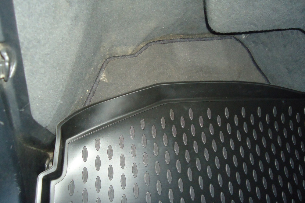 Коврик в багажник для MERCEDES-BENZ S-class W220 1998-2005, (CD-changer), седан (полиуретан) арт.NLC.34.35.B10