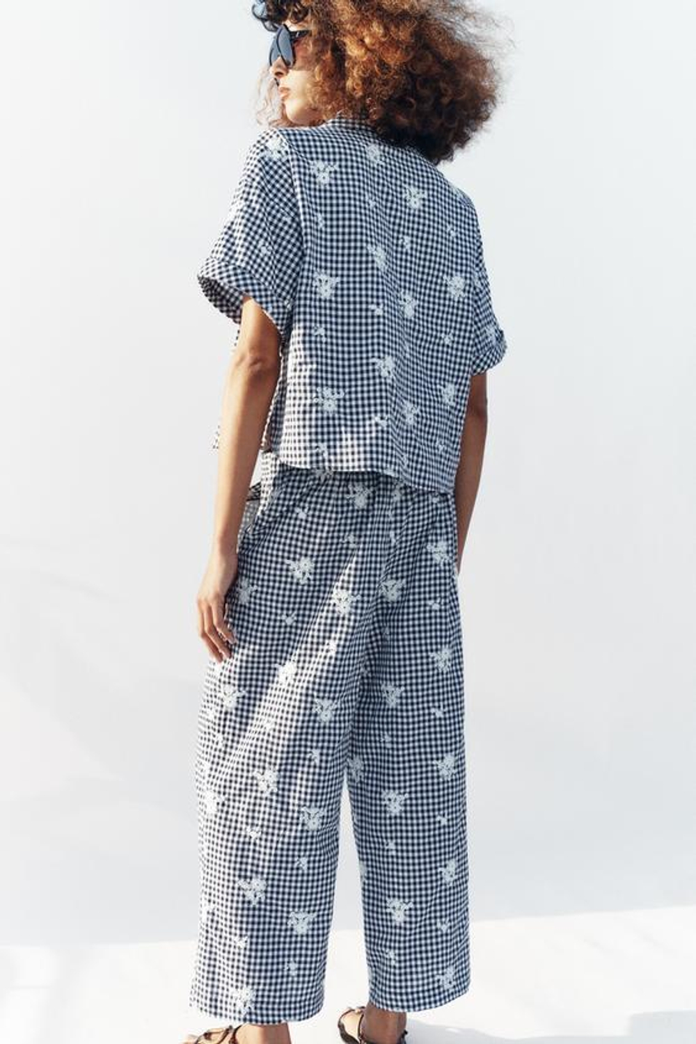 ZARA БРЮКИ-КЮЛОТЫ В КЛЕТКУ С ВЫШИВКОЙ В КОМПЛЕКТЕ, ТЕМНО-СИНИЙ/БЕЛЫЙ