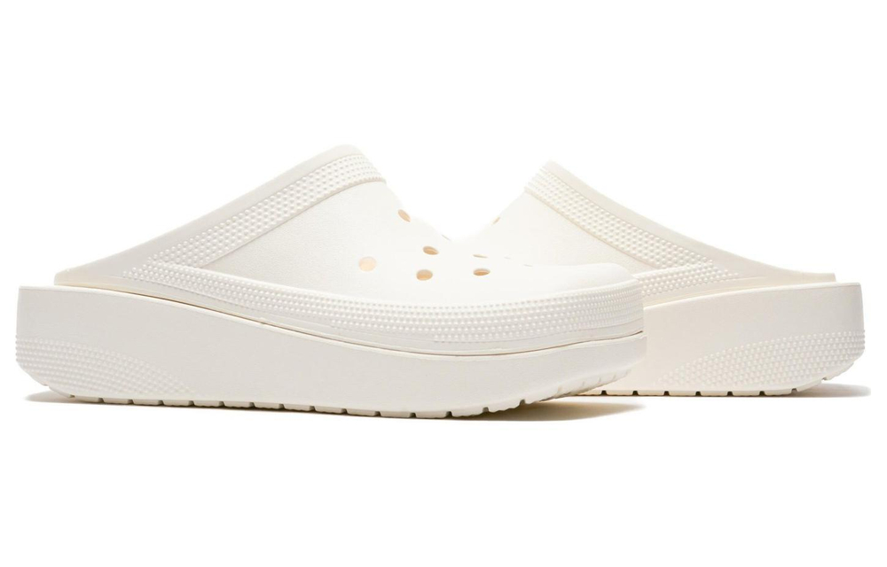 Crocs Blunt Toe
