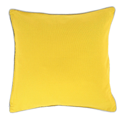 Чехол для подушки с орнаментом Ягоды тайги вышивкой и декоративной окантовкой Russian North 45х45 Tkano