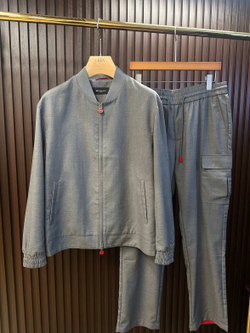 Прогулочный костюм Kiton