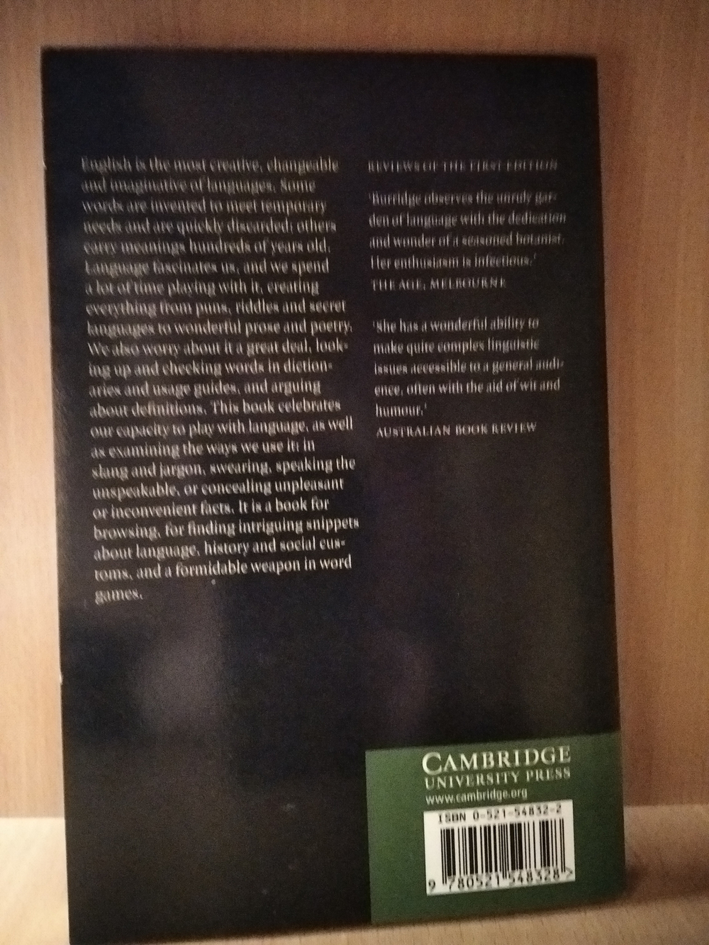 Blooming English: Observations on the Roots, Cultivation and Hybrids of the English Language