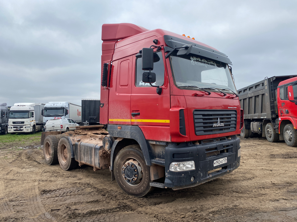 МАЗ 6430 6x4 Седельный тягач 643028-570-012 (Дизельный, 11,6 л, 423 л.с., МТ)