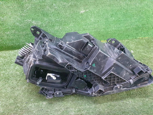 Битая Фара левая Mercedes GLA x156 (2017-2020) LED