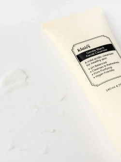 DEAR, KLAIRS Нежная пенка с кремово-сливочной текстурой Gentle Black Facial Cleanser (140 мл)