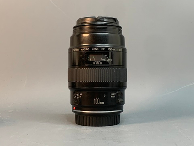 Canon EF 100mm f/2.8 Macro