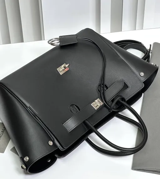Сумка BALENCIAGA Bel Air Carry All Bag черный/серебро