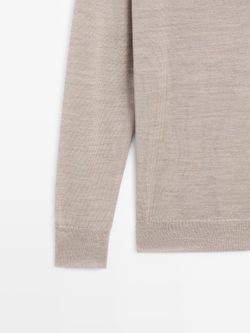 Massimo Dutti Свитер оверсайз с V-образным вырезом, норка