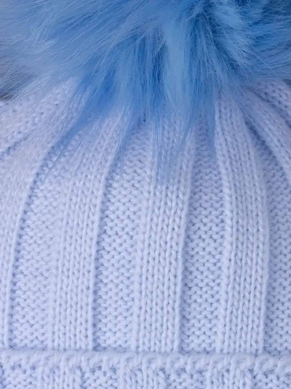 Шапка для девочки зимняя вязаная и снуд