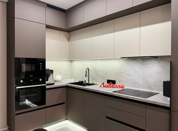 Примеры современных дизайнов кухонь из интернета